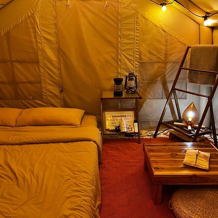 October Hostel Chiangmai Chiang Mai Esterno foto