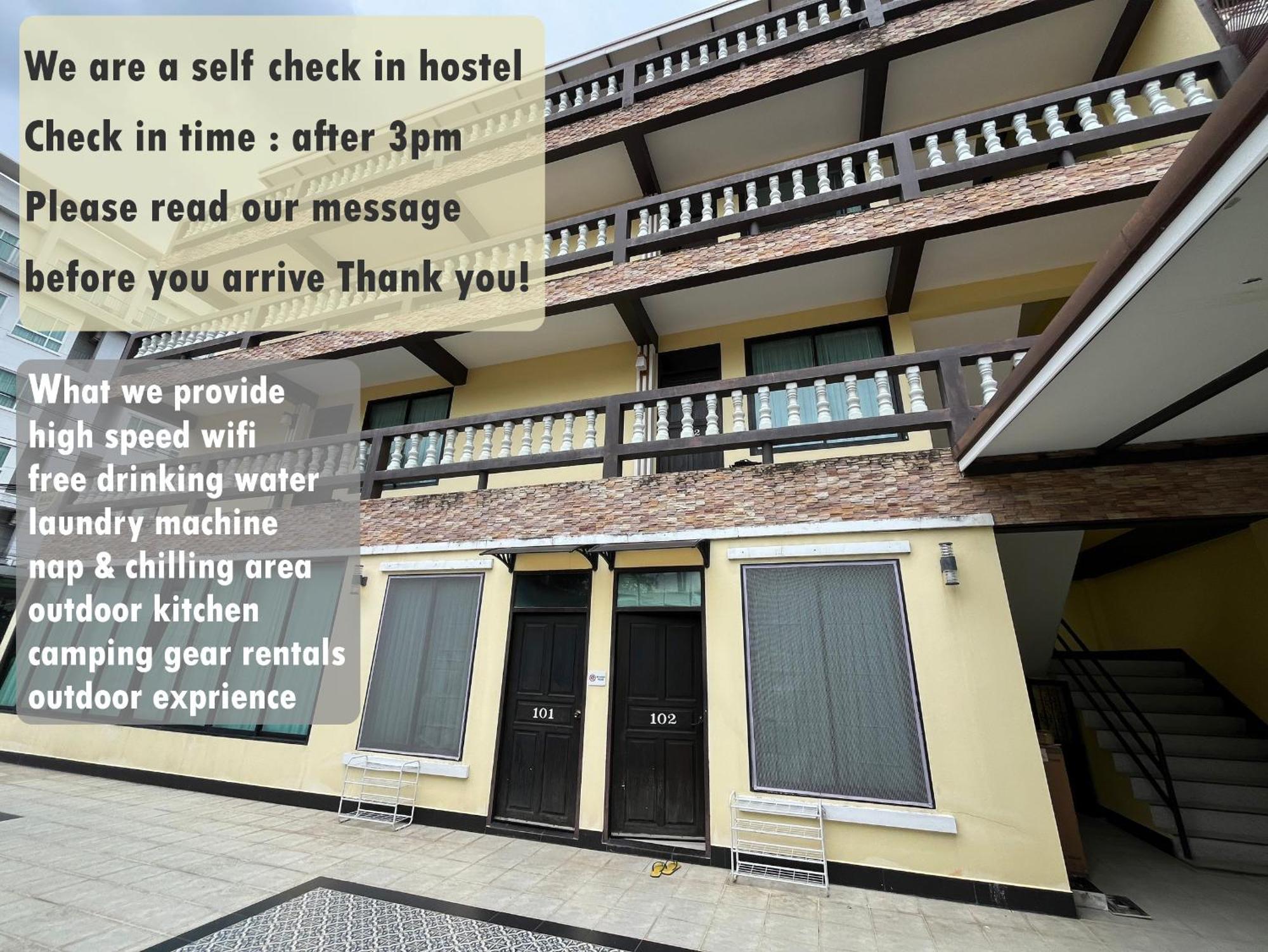 October Hostel Chiangmai Chiang Mai Esterno foto